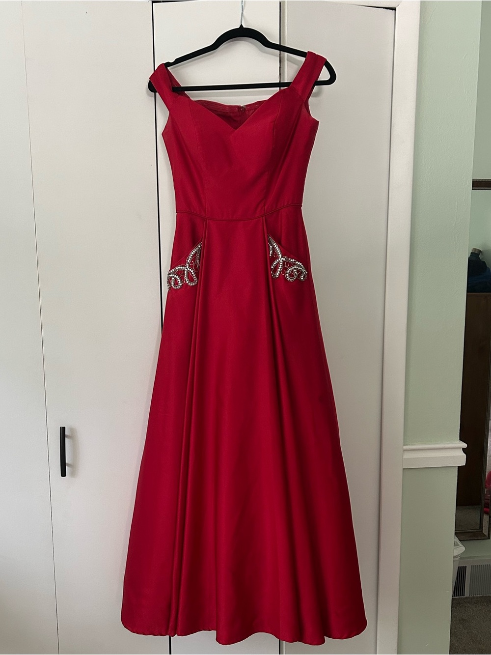 Elegant Red Off-the-shoulder Evening Dress with Crystal Accents